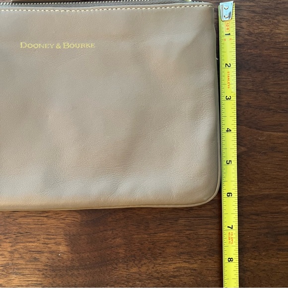Dooney & Bourke Tan Leather Carrington Clutch ,tassel and embossed gold letters - Picture 11 of 11